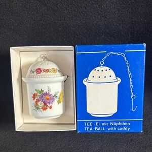 Vintage Kaiser Porcelain Tea Leaf Strainer Ball Infuser